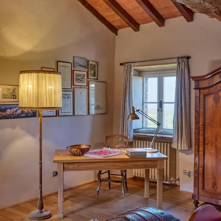 Oda ve Kahvaltı Il Castello Di Tassara