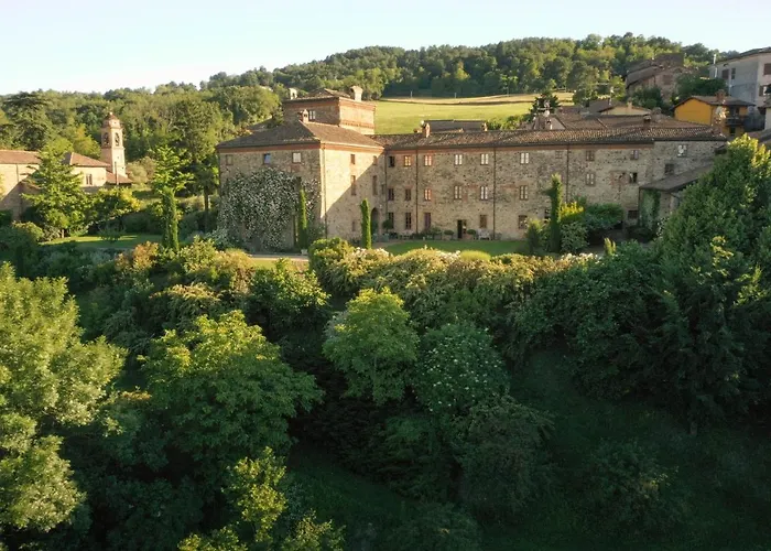 Il Castello Di فندق مبيت وإفطار Tassara