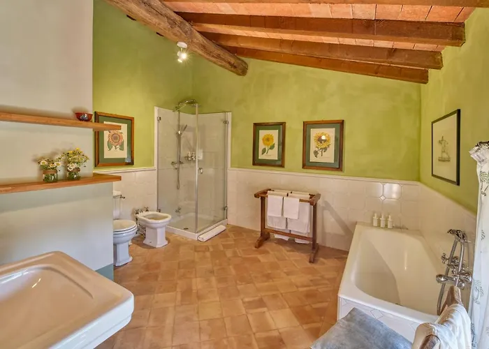 فندق مبيت وإفطار Il Castello Di Tassara