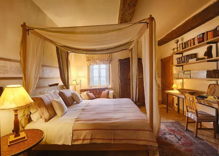 فندق مبيت وإفطار Il Castello Di Tassara