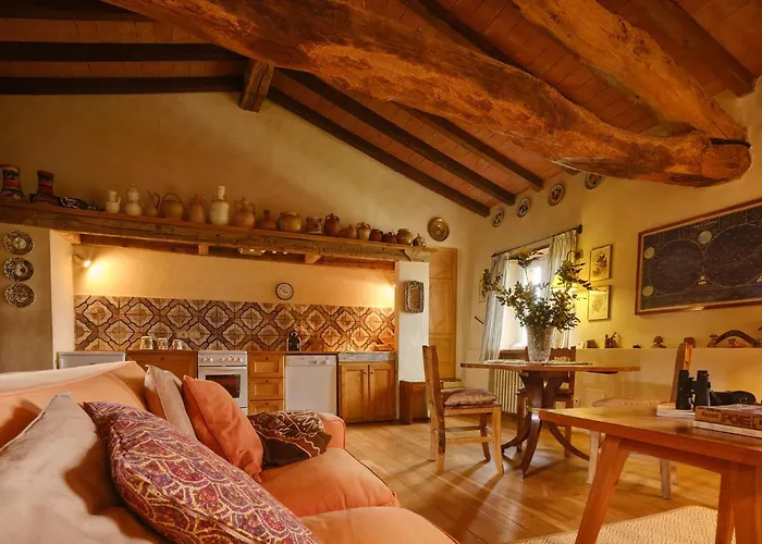 Il Castello Di فندق مبيت وإفطار