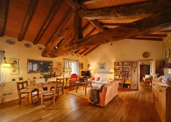 فندق مبيت وإفطار Il Castello Di Tassara