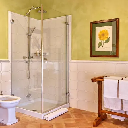 Il Castello Di Tassara