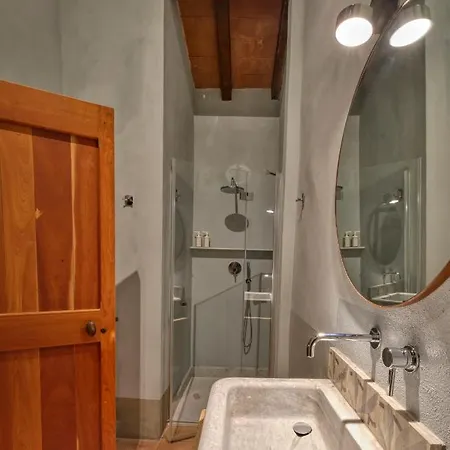 לינה וארוחת בוקר Il Castello Di 3*