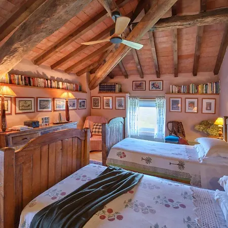 Il Castello Di Bed & Breakfast Tassara