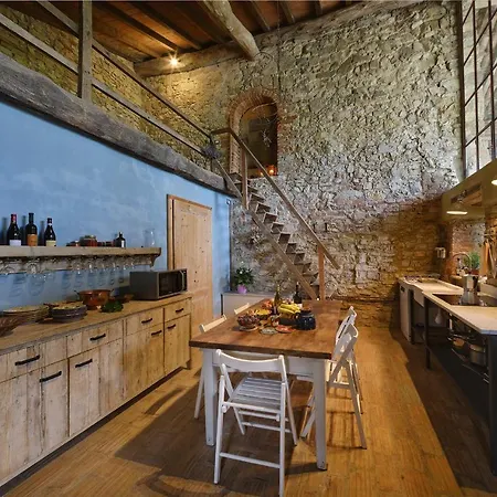 Il Castello Di 4*