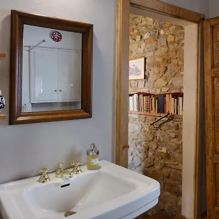 Bed & Breakfast Il Castello Di Tassara