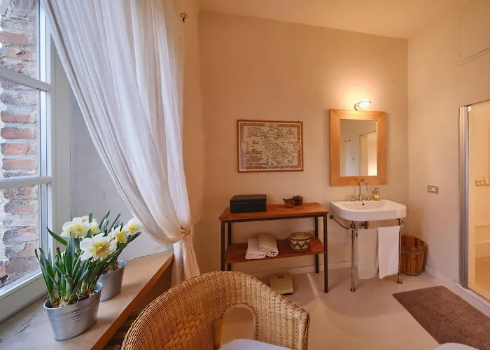 לינה וארוחת בוקר Il Castello Di Tassara