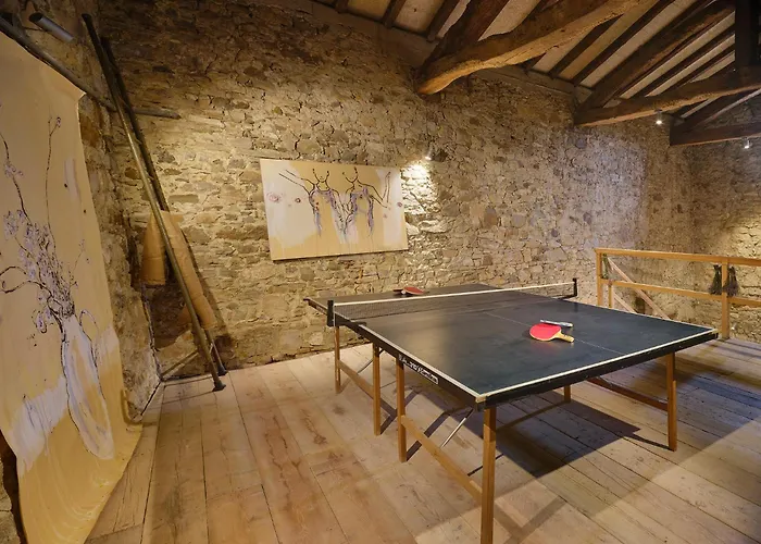 Il Castello Di Tassara