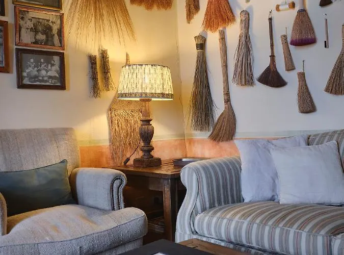 Il Castello Di Tassara